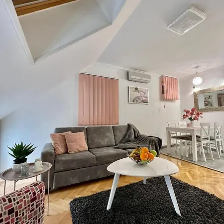 Prestige Apartment 3 Novi Sad Esterno foto