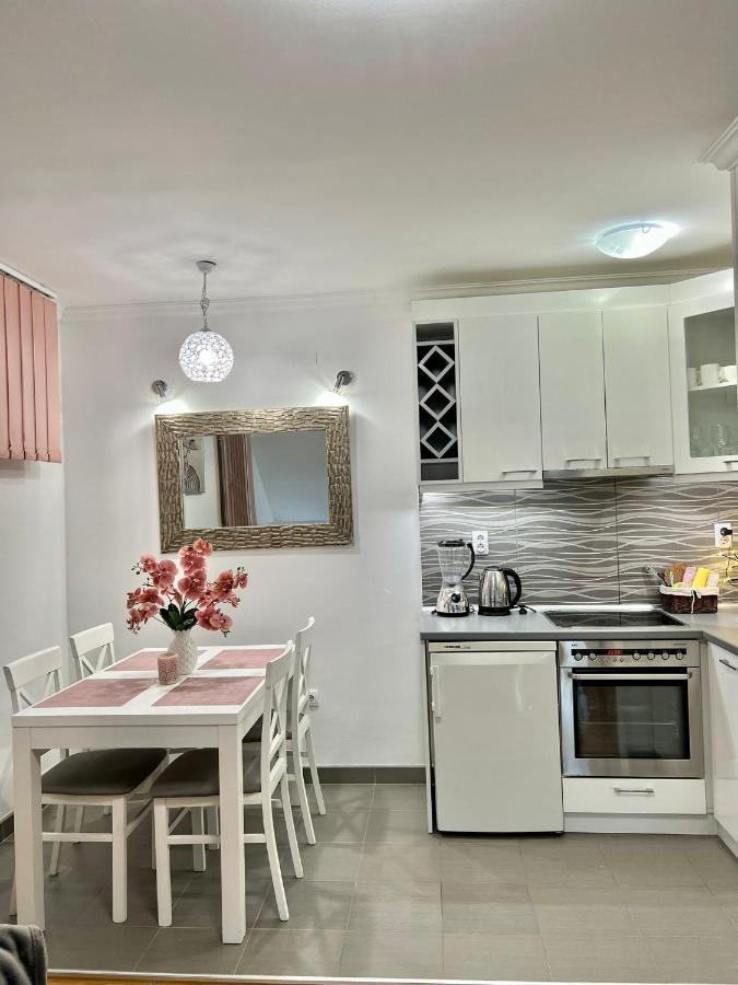 Prestige 3 Apartment *